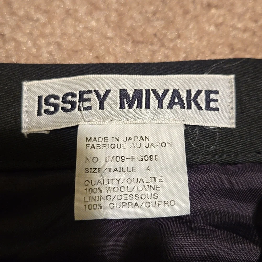 Issey Miyake Wool A-line skirt - Picture 2 of 9